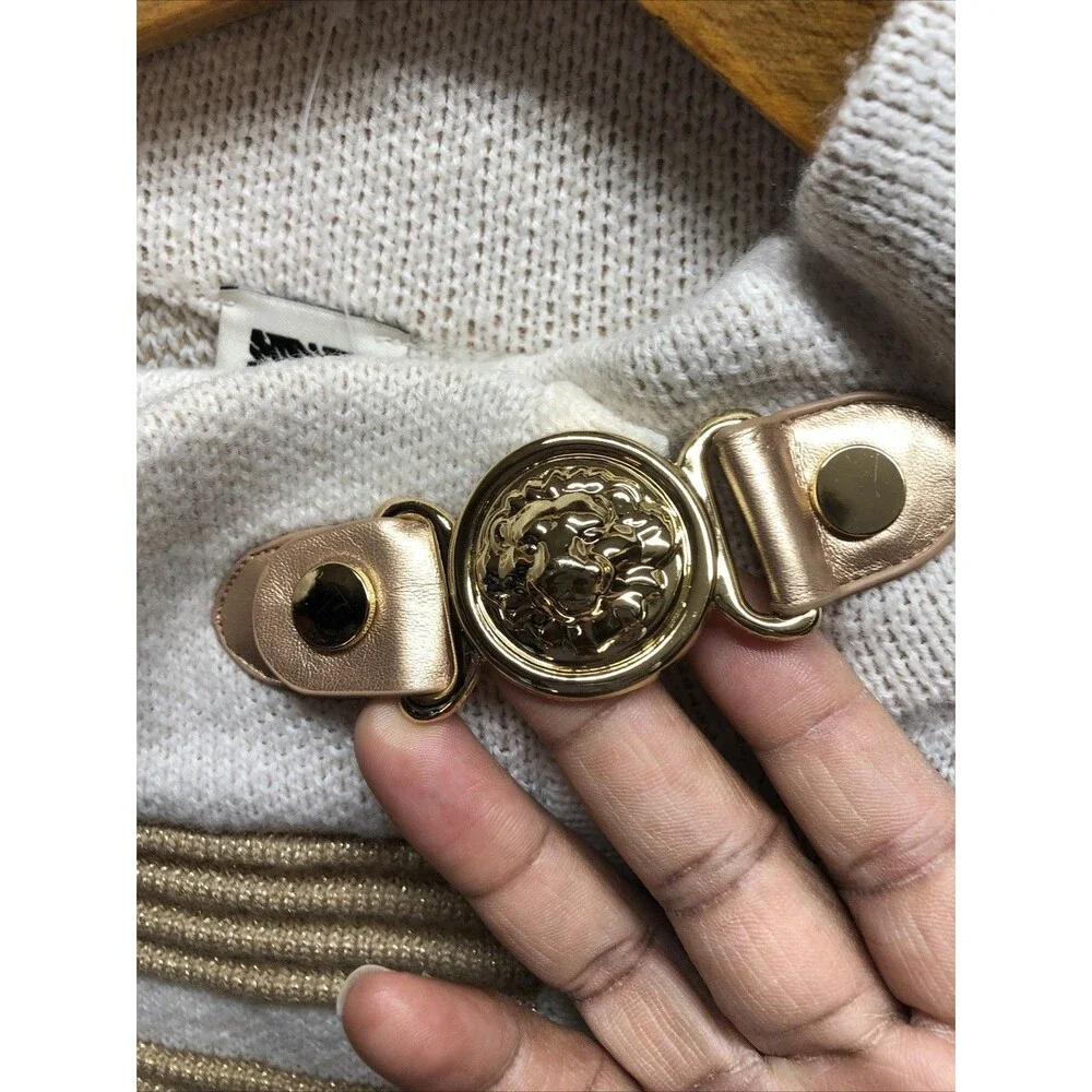 Anne Klein Poncho Size M Cream Check Gold Metallic Old Money Lion Buckle Closure